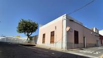 Vista exterior de Casa o xalet en venda en Telde amb Terrassa