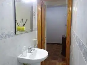 Bathroom of Flat for rent in Este