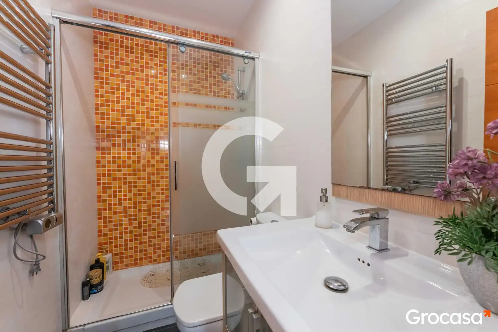 Baño de Piso en venta en Cornellà de Llobregat con Aire acondicionado, Calefacción y Terraza