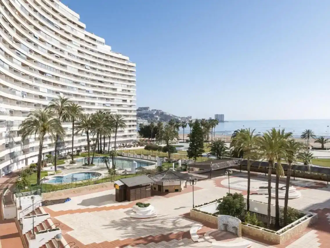 Habitación de Apartamento de alquiler en Cullera con Piscina y Balcón
