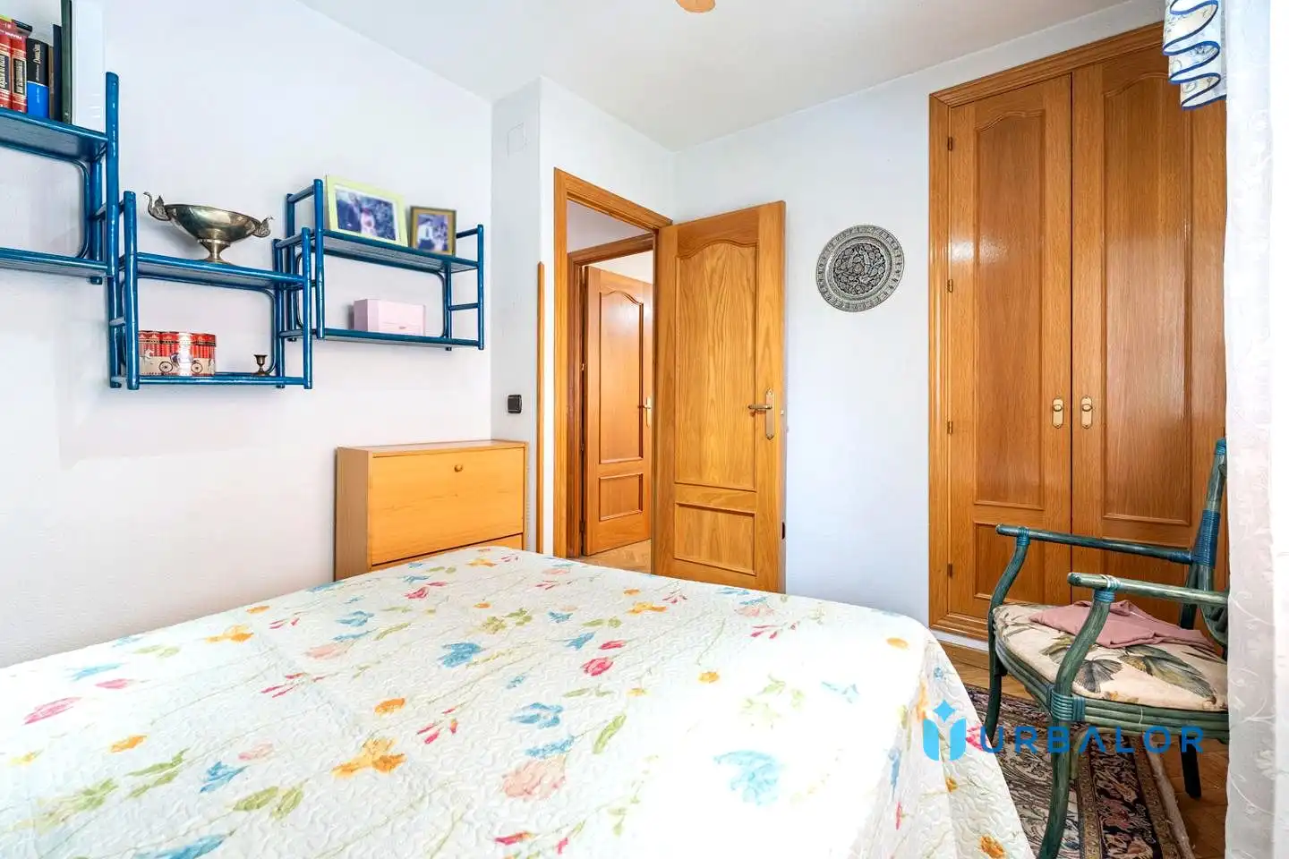 Habitación de Casa adosada en venta en Alcorcón con Calefacción, Jardín privado y Parquet