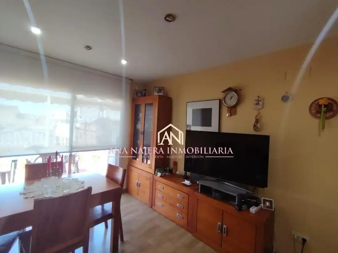 Wohnzimmer von Dachboden zum Verkauf in La Pobla de Vallbona mit Heizung und Abstellraum