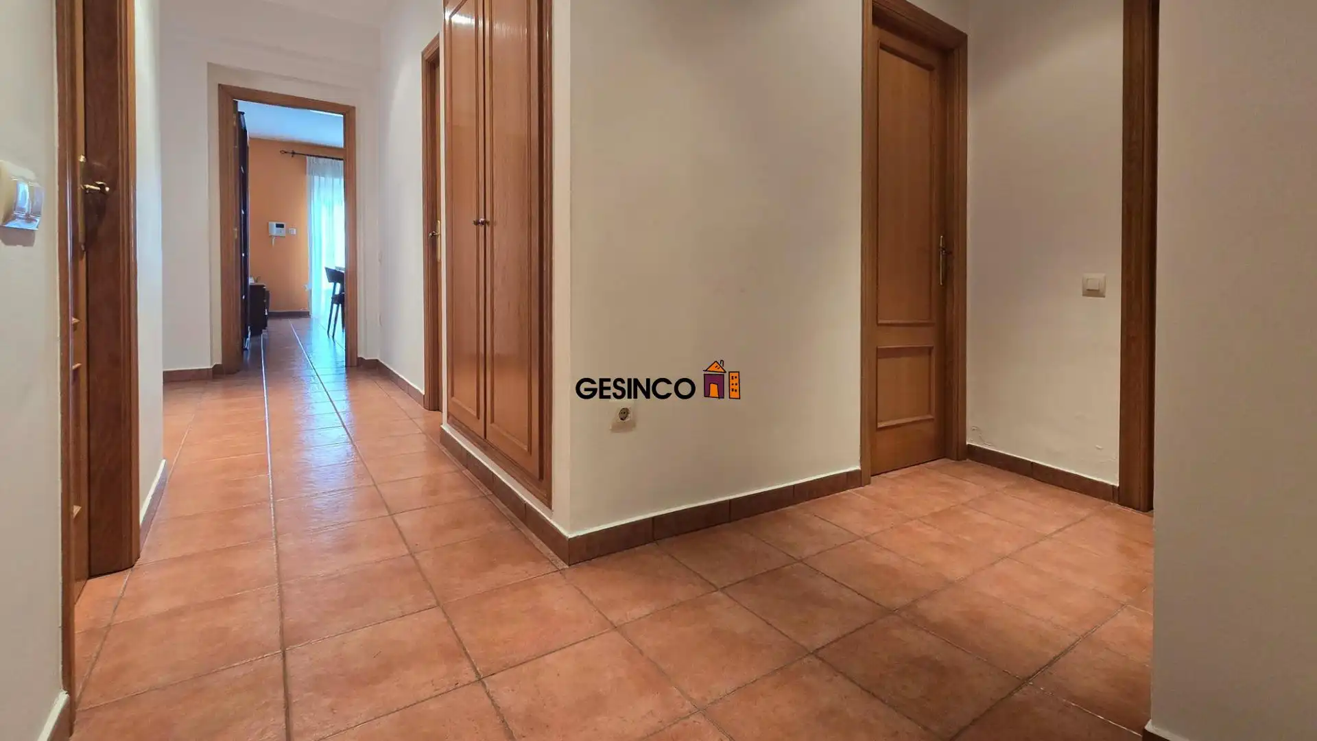 Houses for sale in Ontinyent  with Air Conditioner, Private garden and Storage room