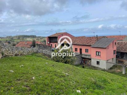 Casa o xalet en venda en Llanes amb Calefacció, Parquet i Terrassa