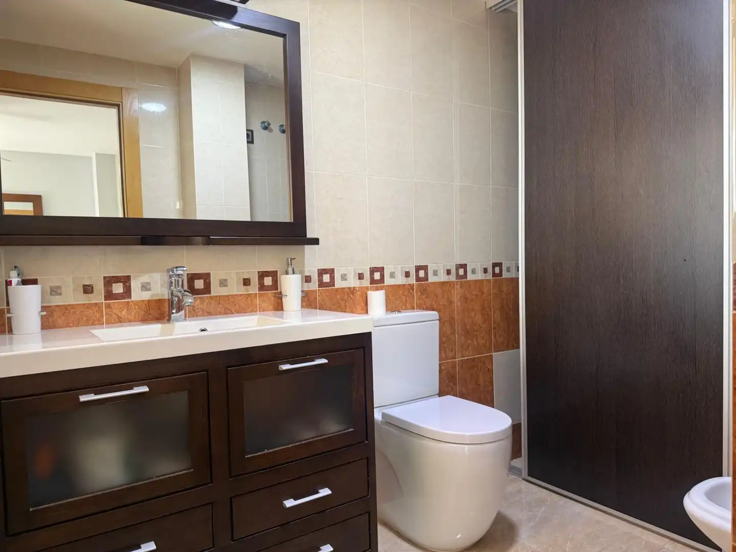 Badezimmer von Wohnung zur Miete in Águilas mit Klimaanlage, Parkett und Terrasse