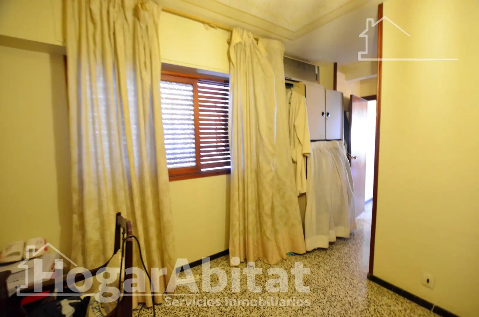 Dormitori de Pis en venda en Alicante / Alacant amb Aire condicionat, Terrassa i Moblat
