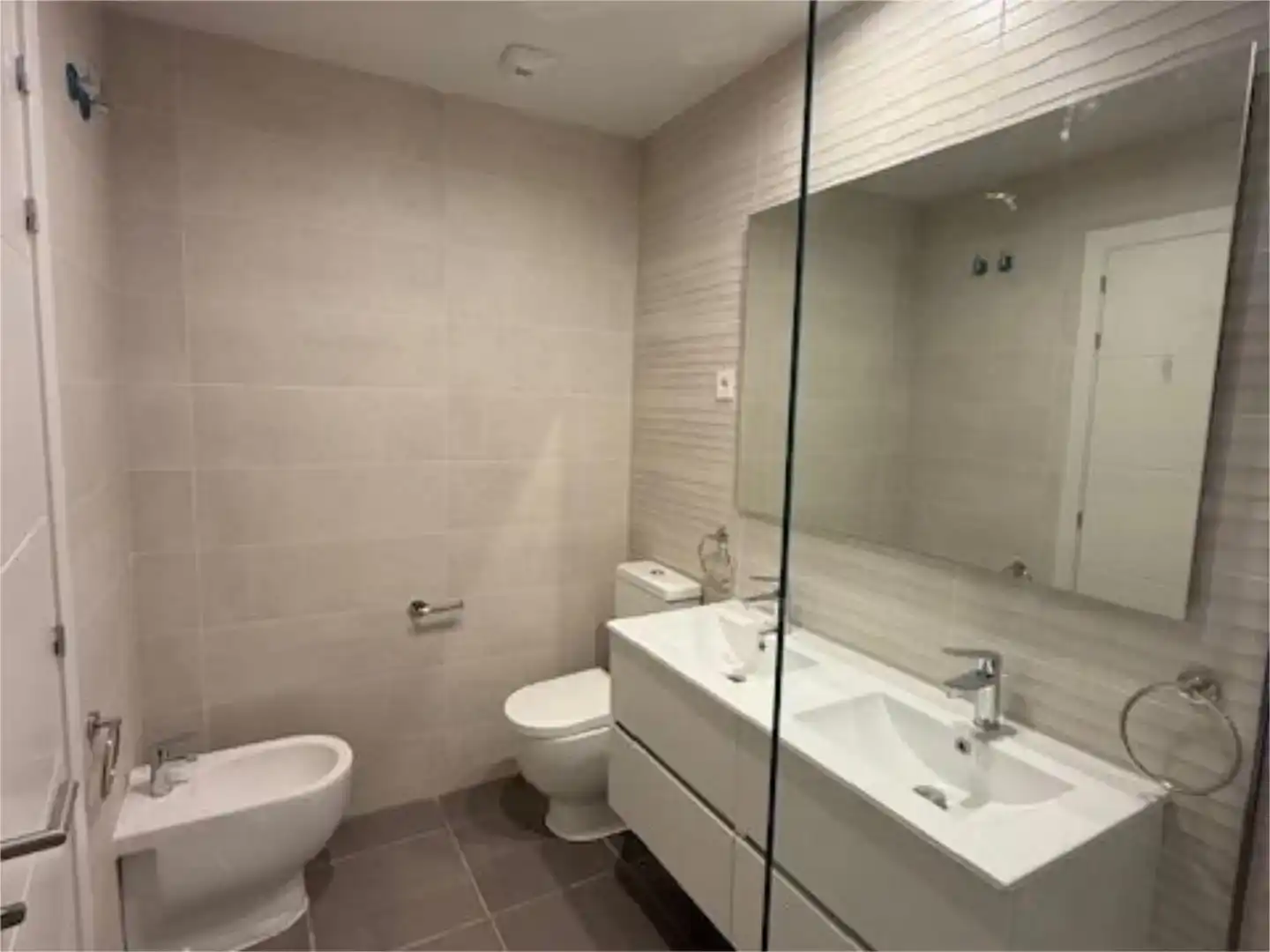 Bathroom of Houses for rent in Boadilla del Monte  with Air Conditioner, Private garden and Parquet flooring