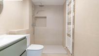 Bathroom of Flat for sale in  Granada Capital  with Air Conditioner, Heating and Terrace