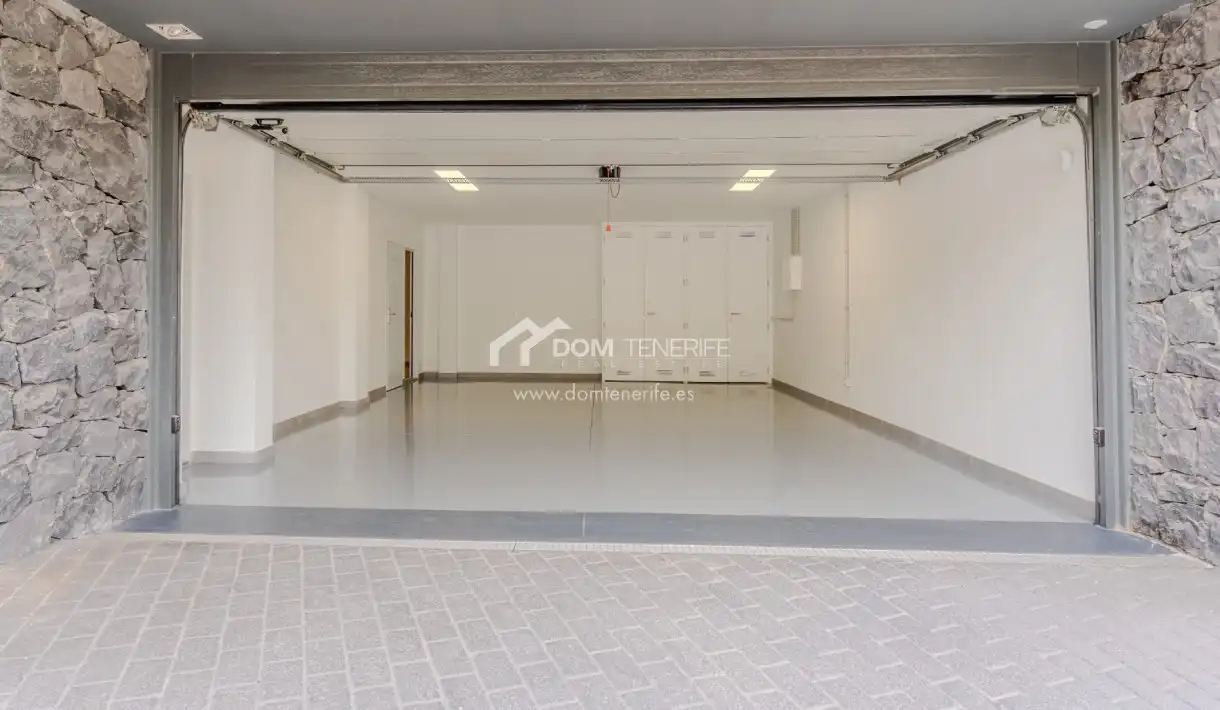 Houses for sale in Adeje  with Terrace, Storage room and Swimming Pool