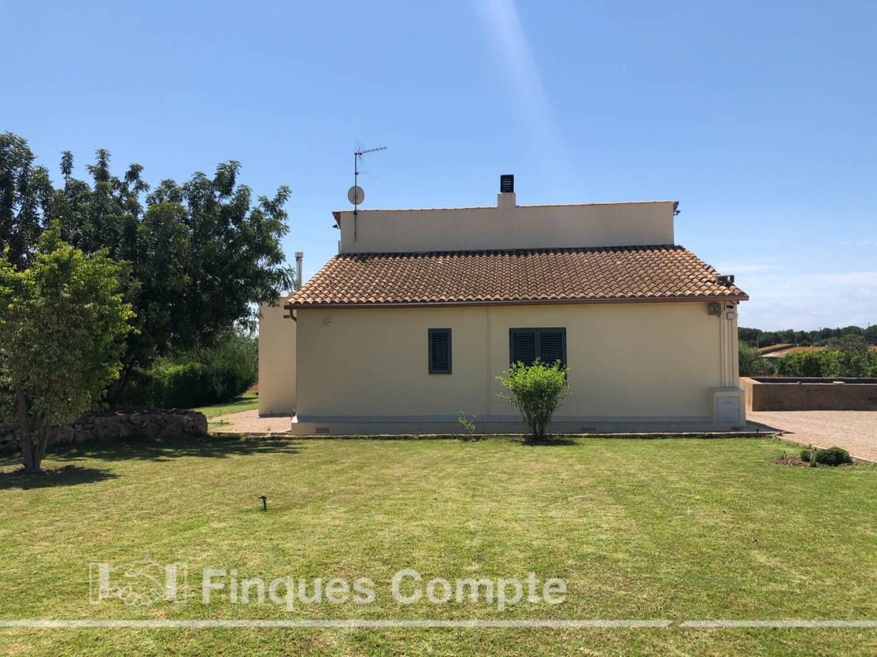 Country house for sale in Roda de Berà  with Air Conditioner, Private garden and Furnished