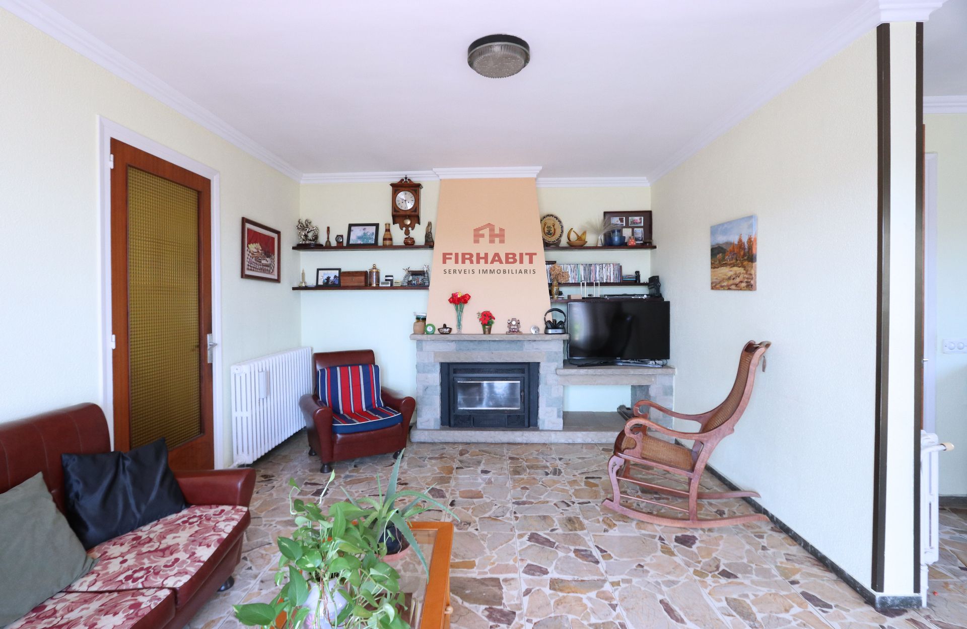 Sala d'estar de Casa o xalet en venda en Arenys de Mar amb Calefacció, Jardí privat i Terrassa
