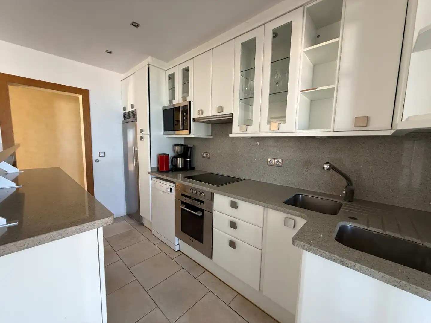 Cocina de Casa o chalet en venta en L'Escala con Aire acondicionado, Calefacción y Jardín privado