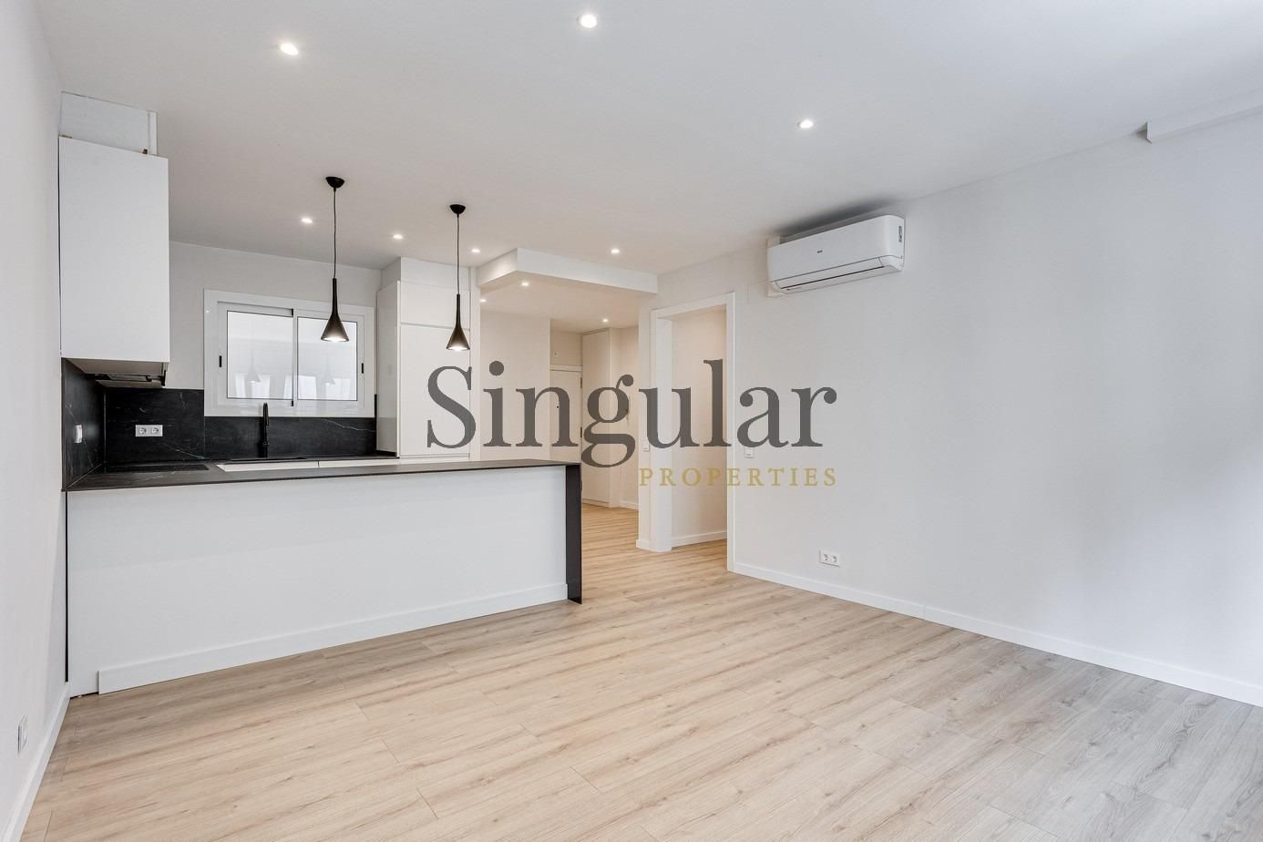 Habitación de Piso en venta en  Barcelona Capital con Aire acondicionado, Calefacción y Parquet