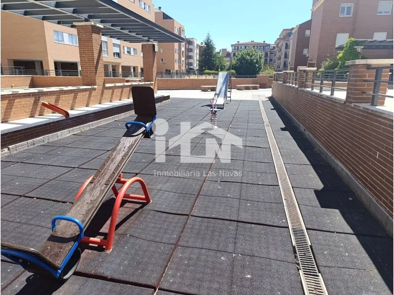 Terrassa de Pis en venda en Ávila amb Calefacció, Traster i Piscina comunitària