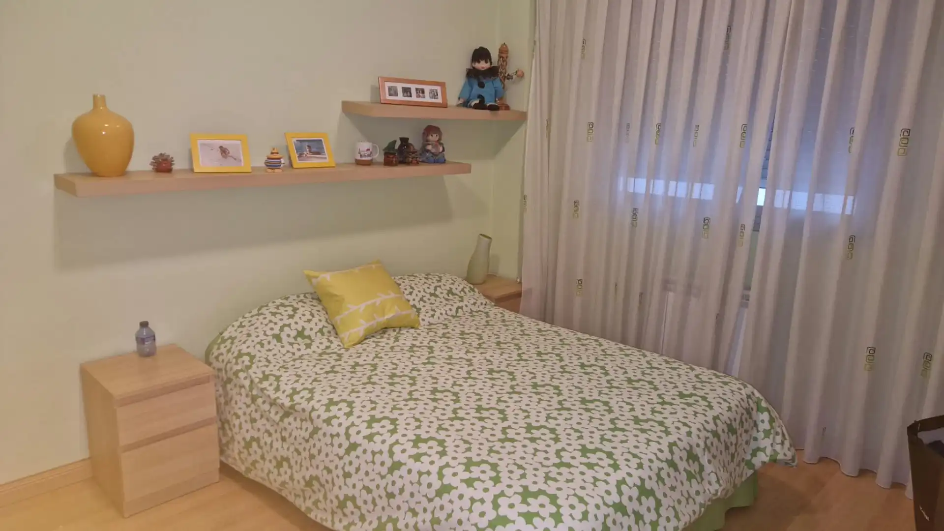 Schlafzimmer von Wohnung zur Miete in Zaragoza mit Heizung, Parkett und Terrasse