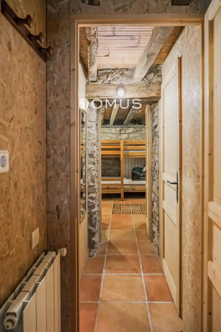 Finca rústica en venta en Santa Pau con Calefacción, Parquet y Piscina