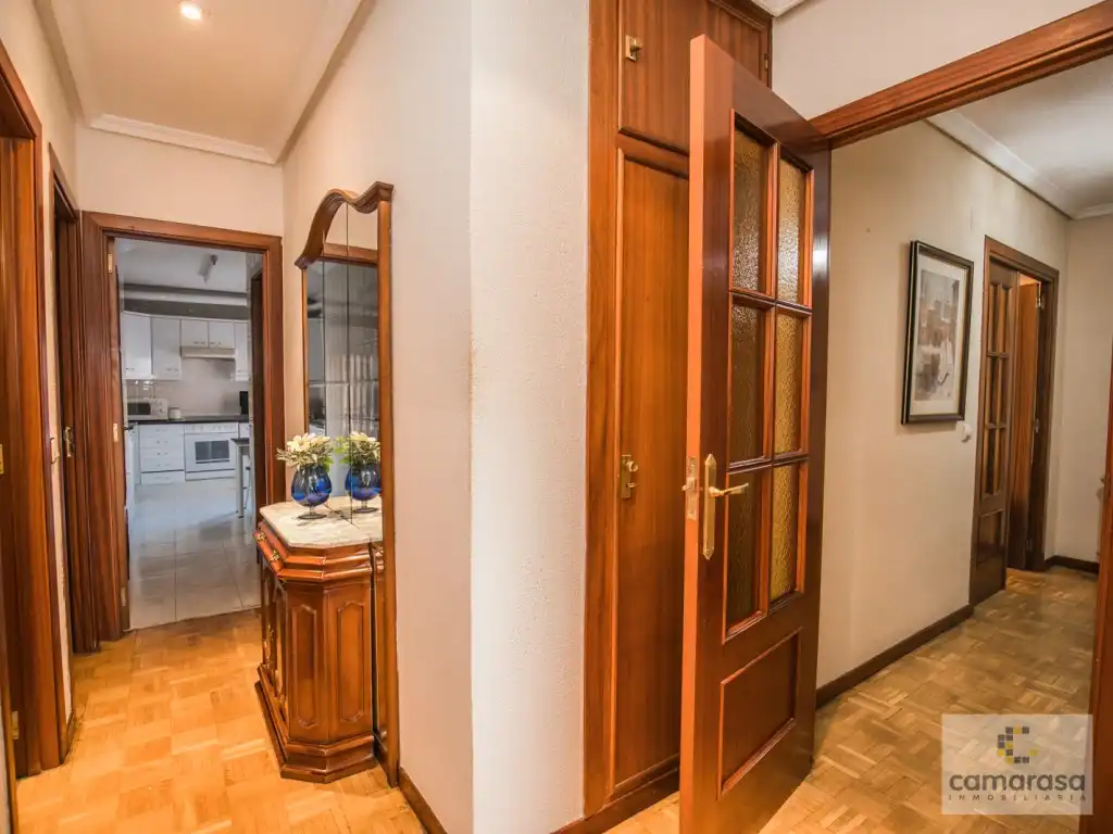 Piso en venta en Ávila con Calefacción y Terraza