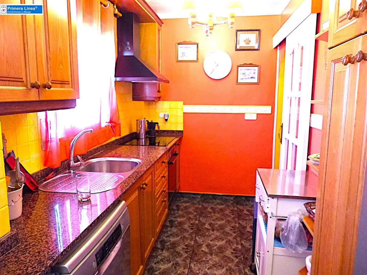 Cocina de Ático en venta en Cartagena con Calefacción, Terraza y Piscina comunitaria