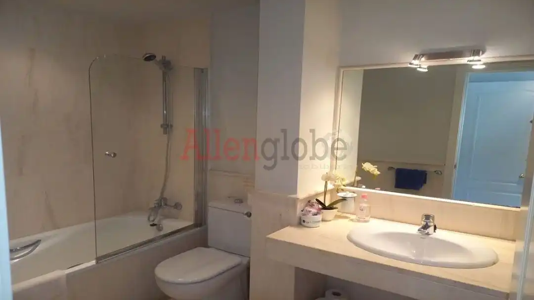 Flat with terrace for sale in San Pedro de Alcántara, imagen 6