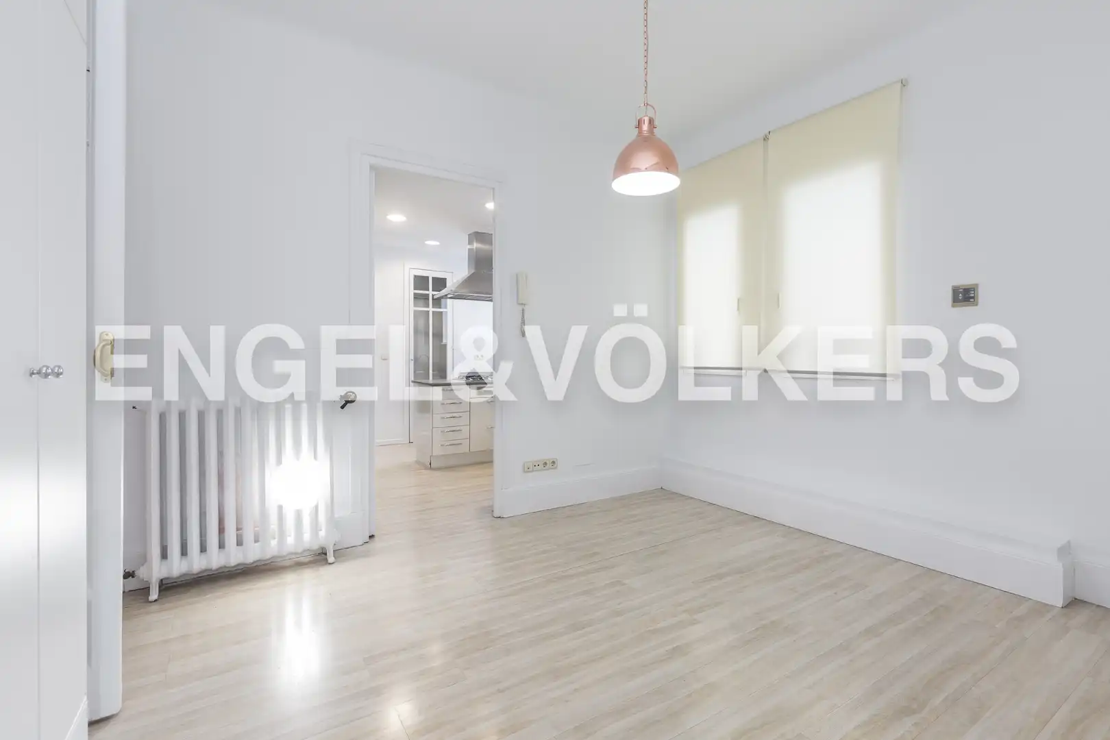 Living room of Attic for rent in Madrid  with Air Conditioner, Heating and Parquet flooring