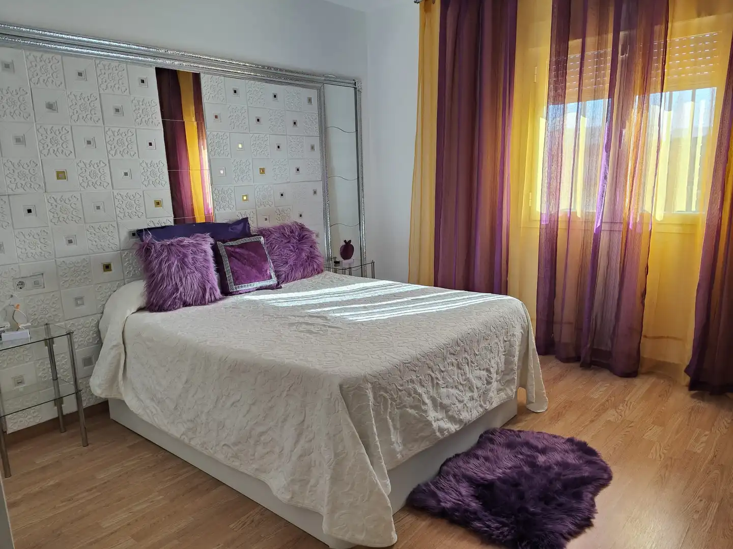 Habitación de Casa adosada en venta en Cabezamesada con Calefacción, Parquet y Piscina