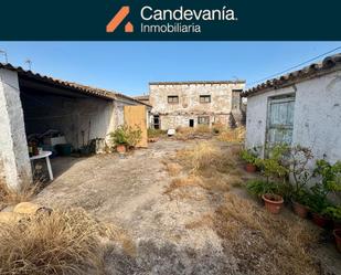 Vista exterior de Finca rústica en venda en Gurrea de Gállego amb Jardí privat i Traster