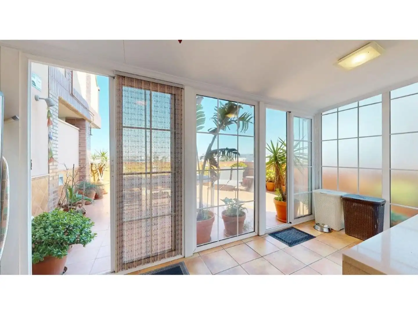 Vista exterior de Ático en venta en Paterna con Aire acondicionado, Terraza y Trastero