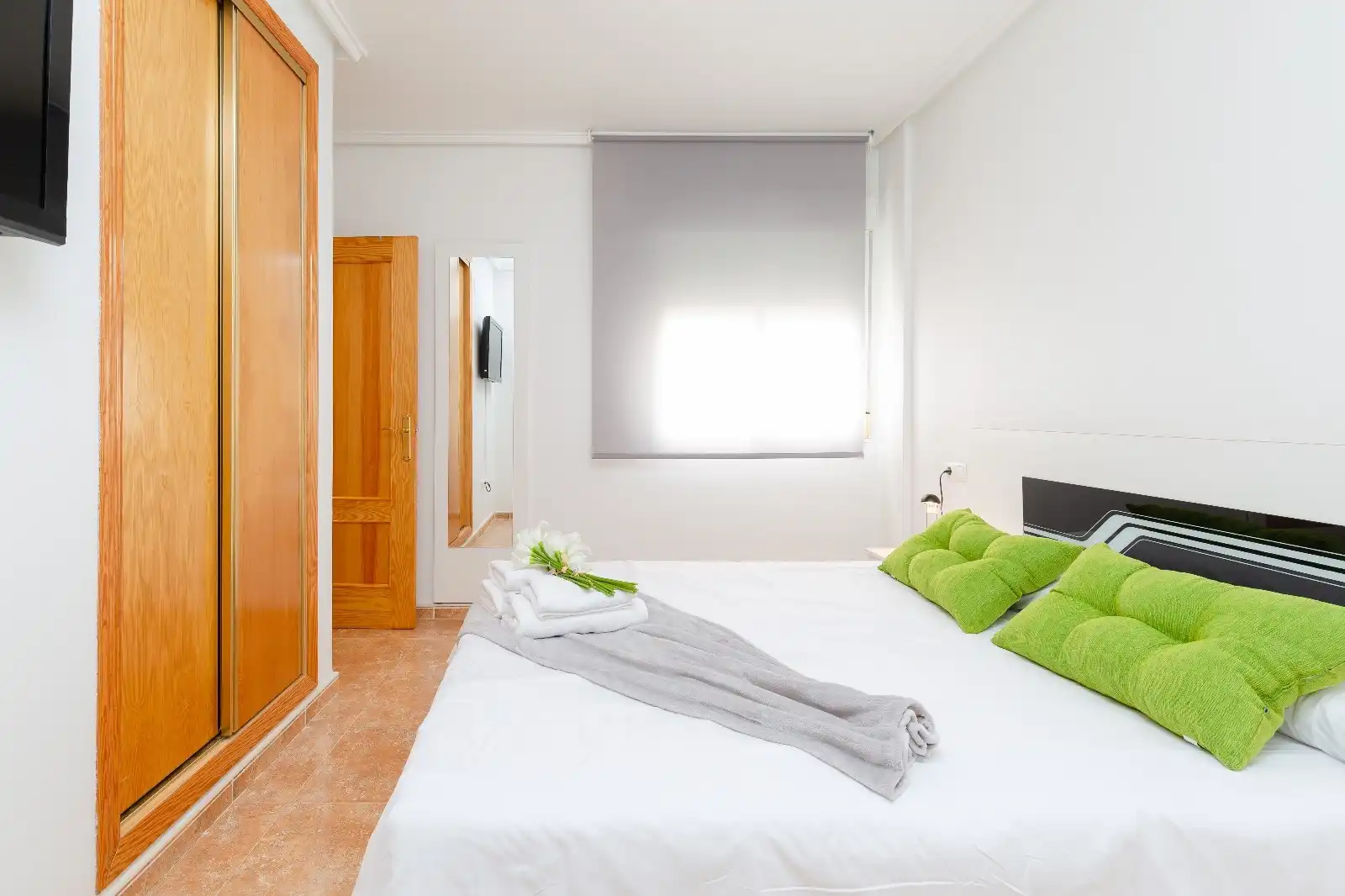 Habitación de Apartamento de alquiler en Guardamar del Segura con Aire acondicionado, Calefacción y Amueblado