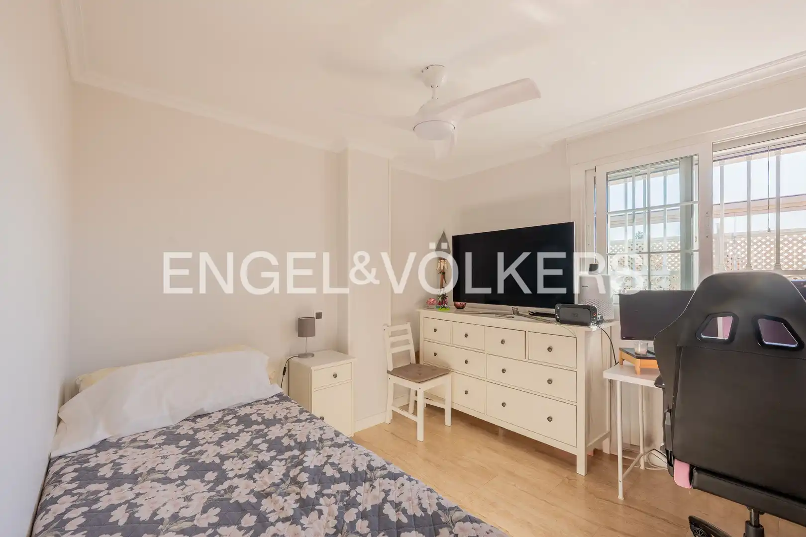 Habitación de Ático en venta en Madrid con Aire acondicionado, Calefacción y Jardín privado