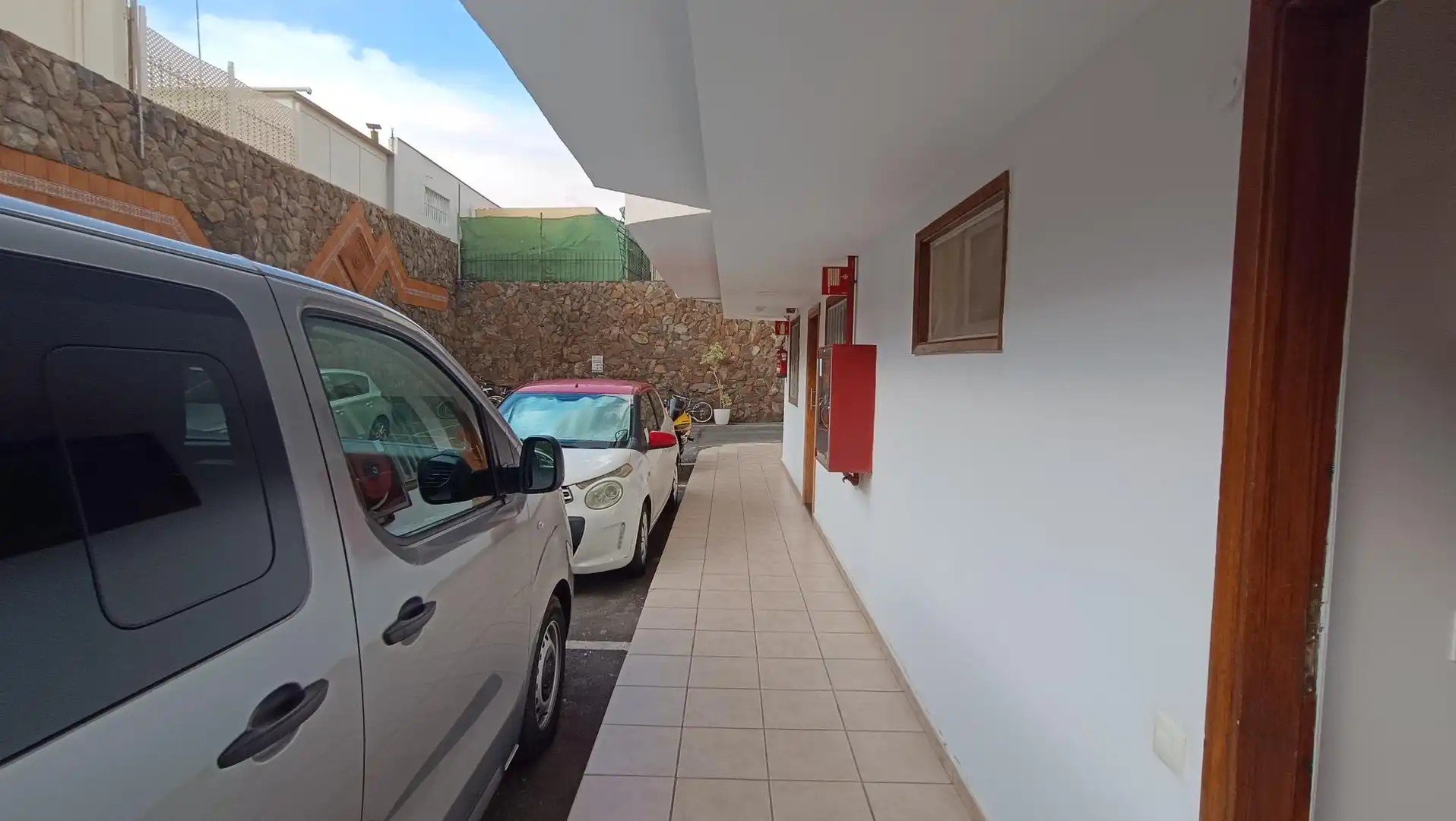 Aparcament de Apartament en venda en San Bartolomé de Tirajana amb Aire condicionat, Terrassa i Moblat