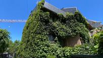 Exterior view of Single-family semi-detached for sale in  Madrid Capital  with Air Conditioner and Terrace