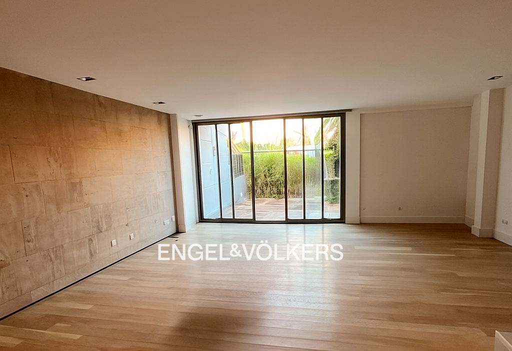 Sala de estar de Casa o chalet de alquiler en  Madrid Capital con Aire acondicionado, Calefacción y Parquet