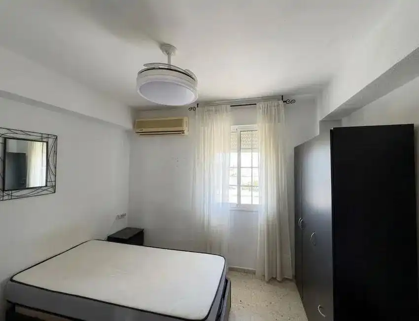 Flat for rent in Calle Esperanza de Triana, Triana Este