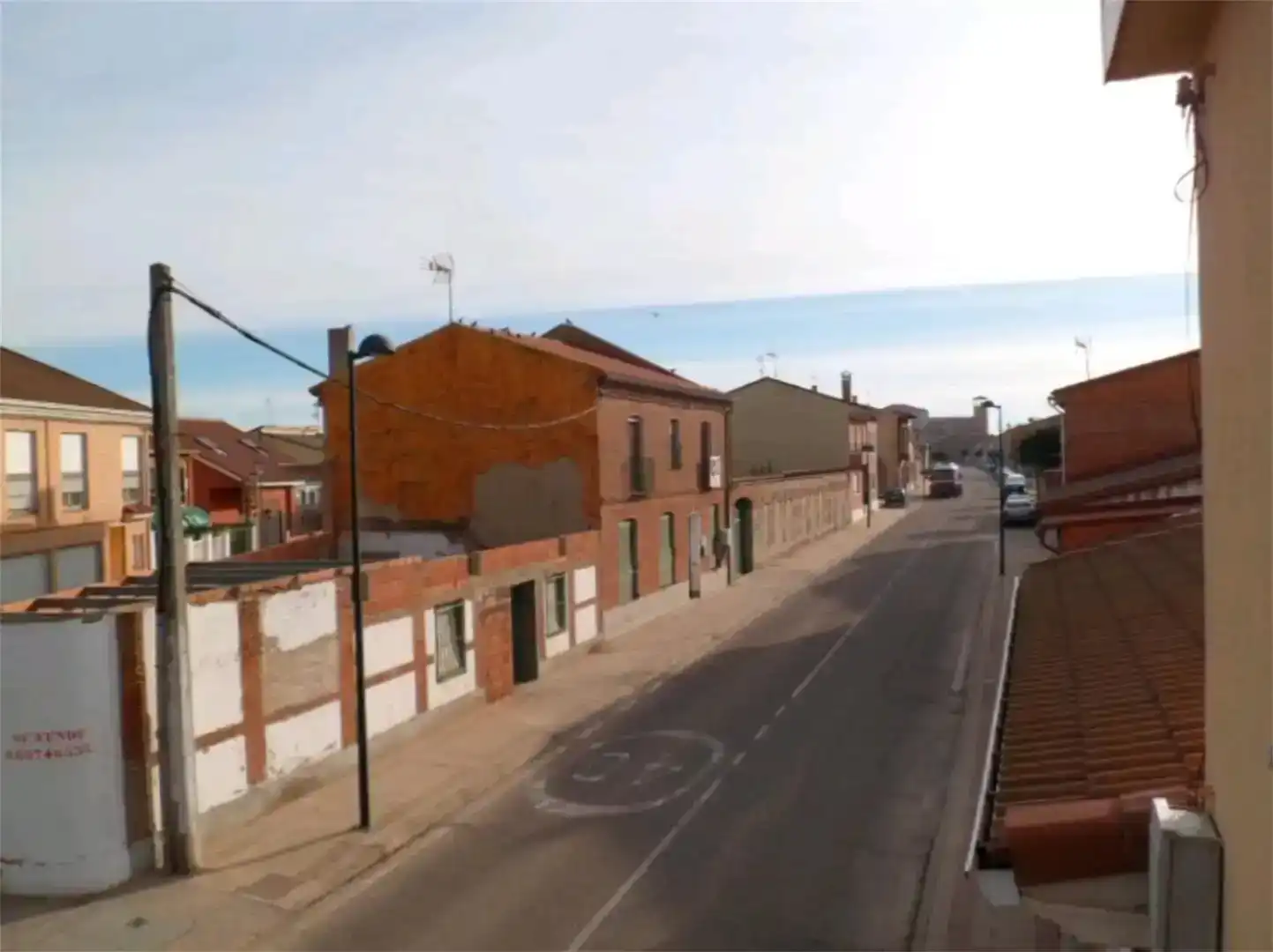 Vista exterior de Casa adosada en venda en Valdestillas amb Balcó