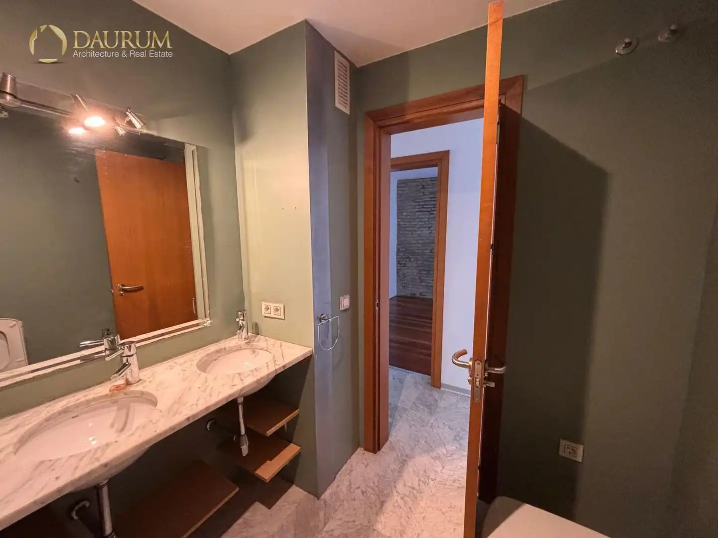 Duplex with lift for sale in Casco Antiguo, imagen 8