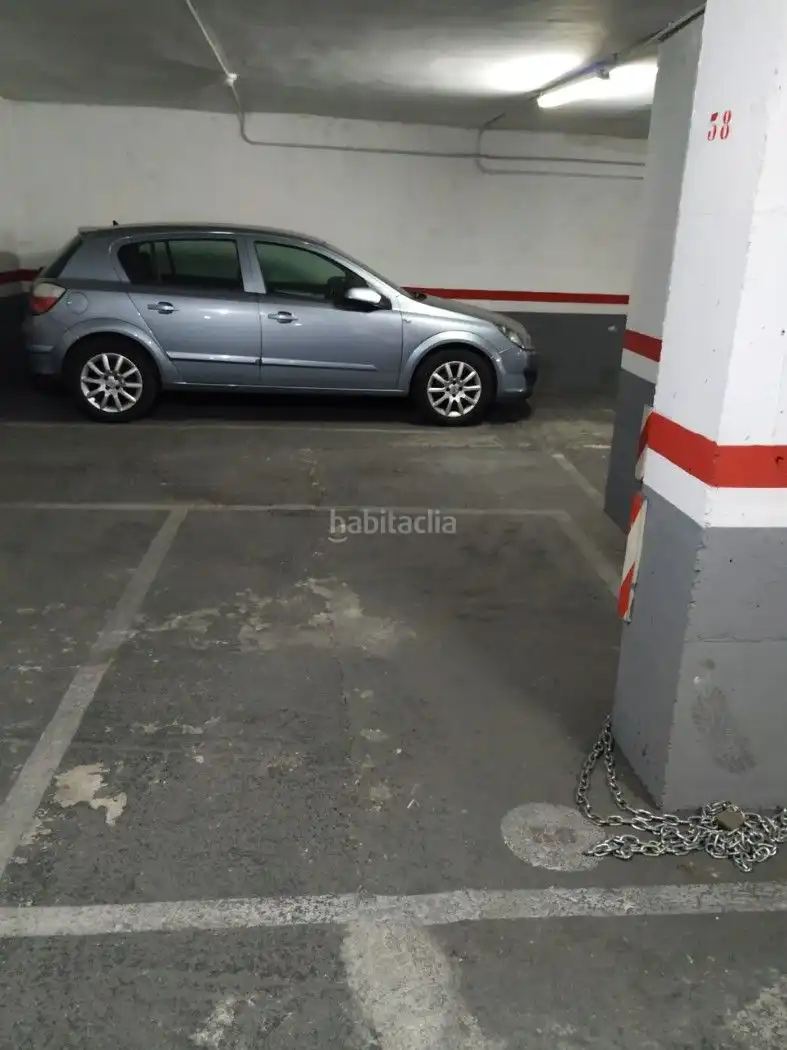 Motorbike for sale in Carrer de Batista i Roca 18, imagen 2