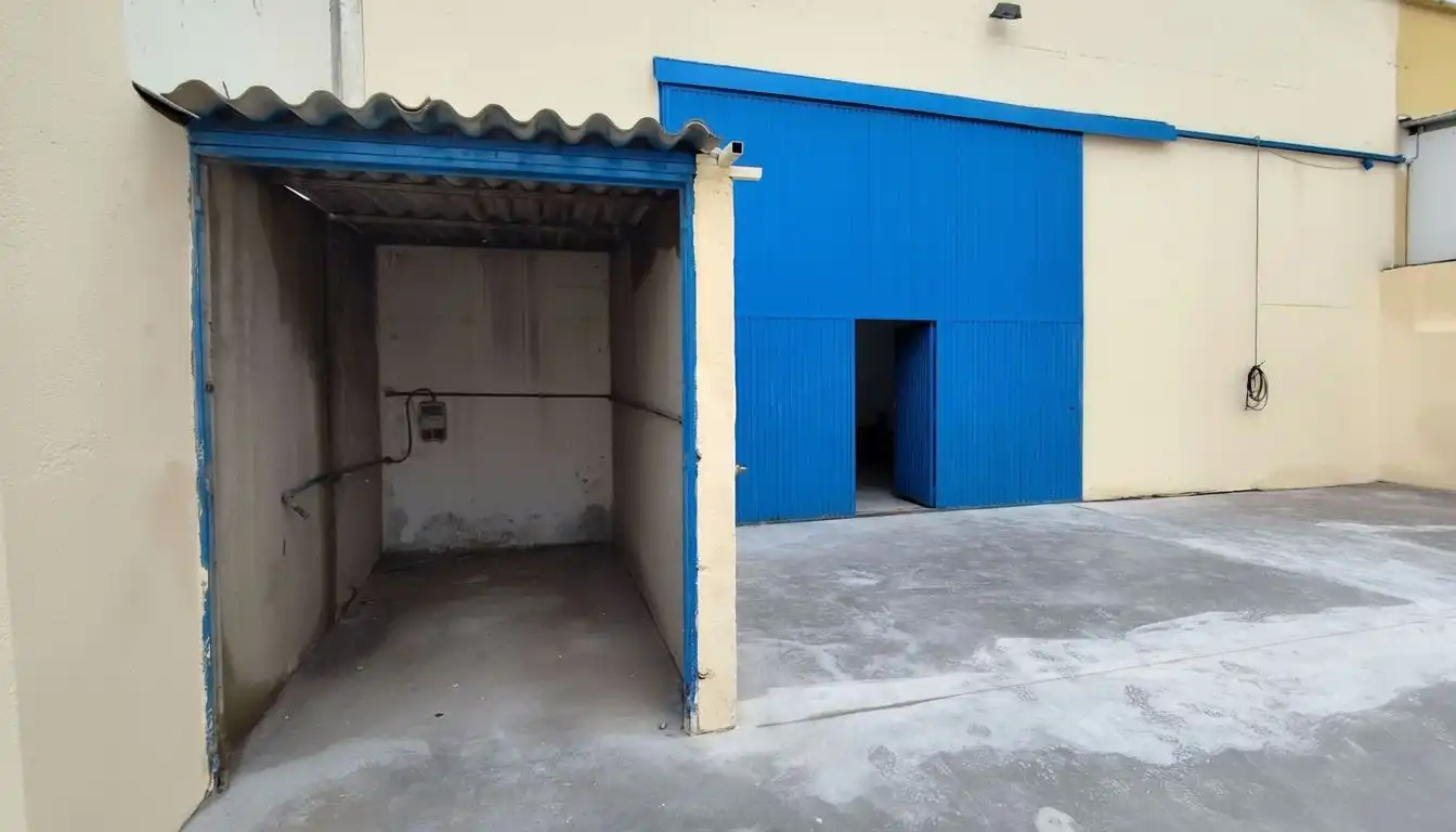 Vista exterior de Nave industrial en venta en Cobeña