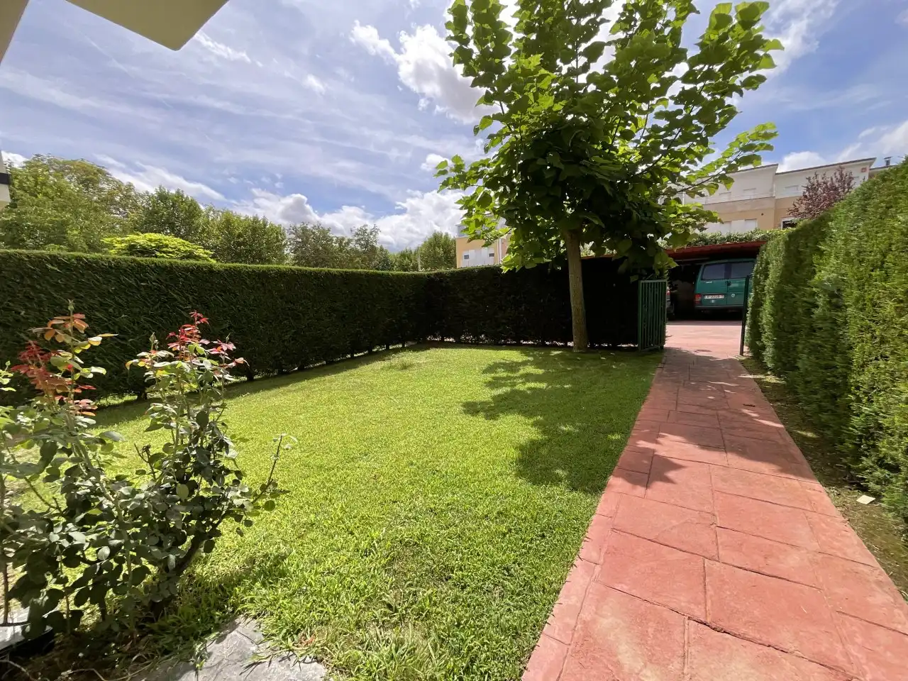 Adossat amb piscina en venda a Avenida de Haro, imagen 33