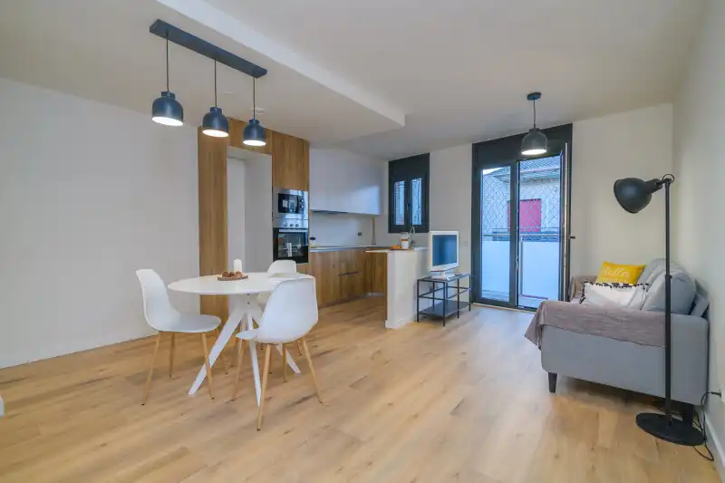 Àtic d'obra nova amb terrassa en venda a Centre, imagen 3