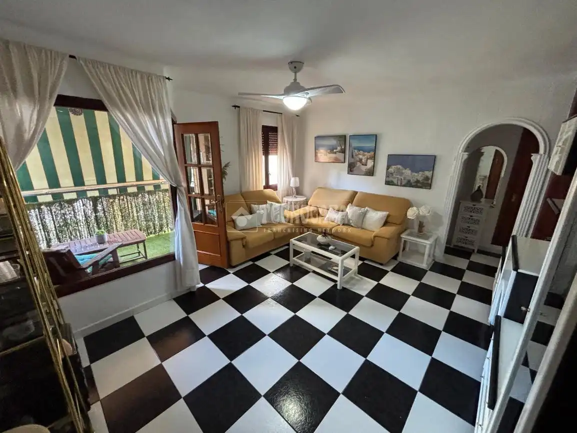 Living room of Flat for sale in Málaga  with Air Conditioner and Furnished