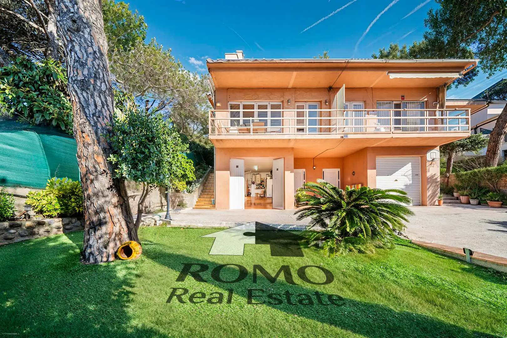 Vista exterior de Casa adosada en venta en Sant Fost de Campsentelles con Calefacción, Jardín privado y Terraza