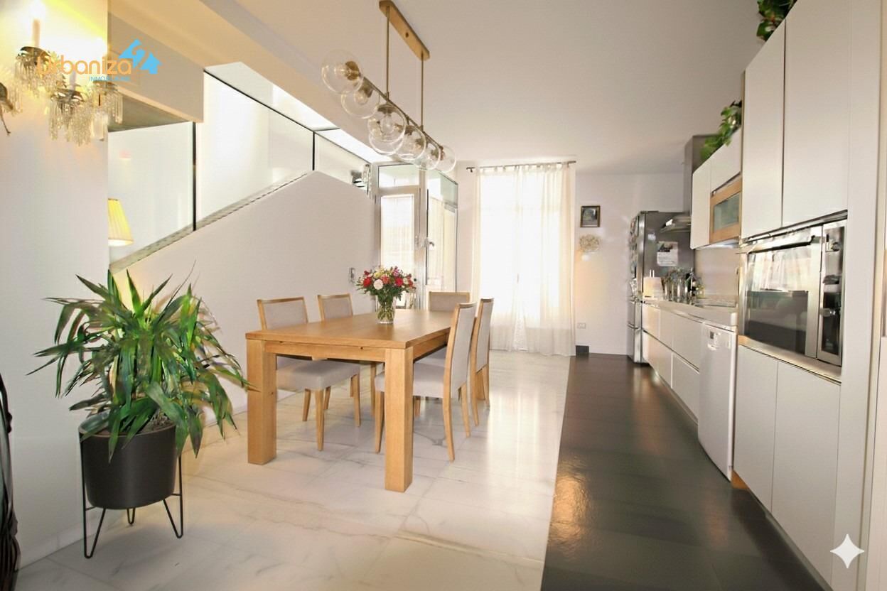 Comedor de Piso en venta en Badajoz Capital con Calefacción, Trastero y Balcón