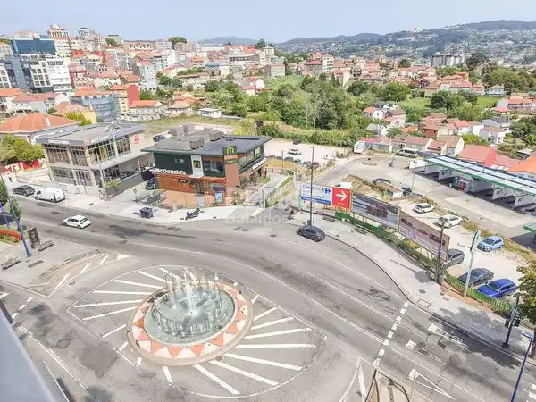 Piso con ascensor en venta en Avenida da Gran Vía, imagen 3