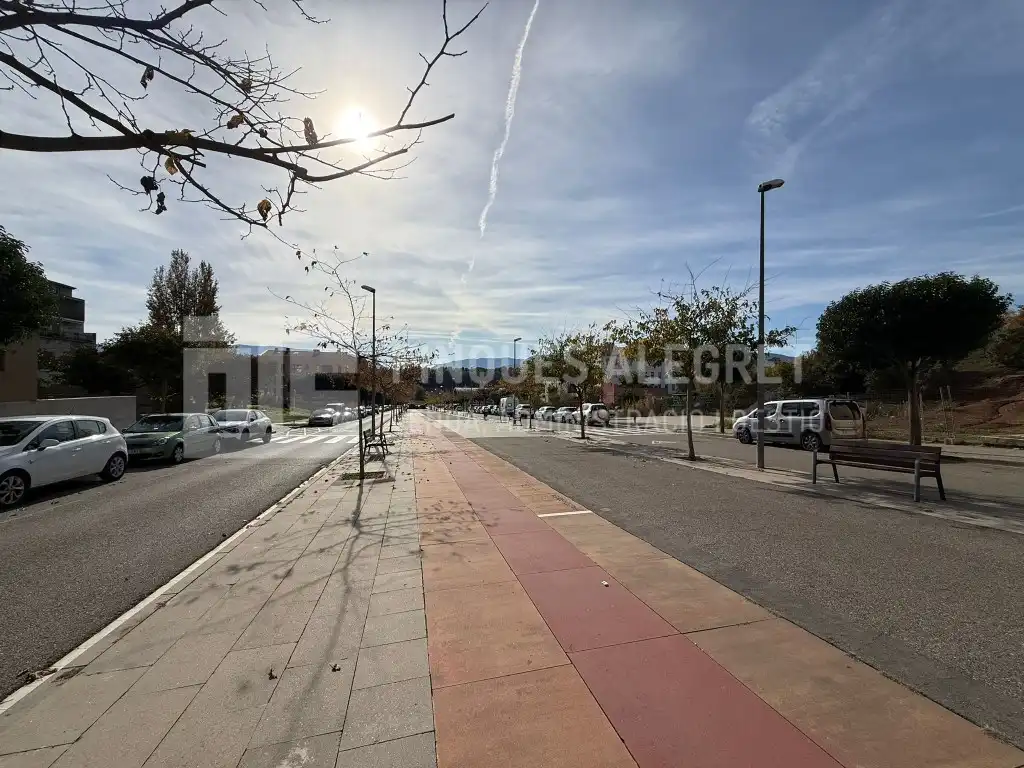 Local comercial en venda a Calle Acadèmia General Bàsica, imagen 2