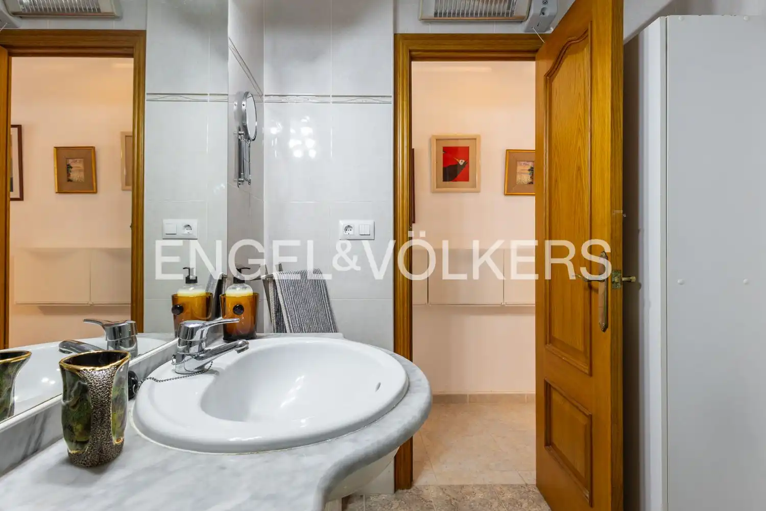 Baño de Piso de alquiler en Cullera con Calefacción, Terraza y Amueblado