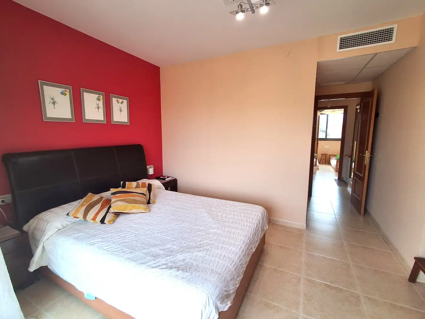 Dormitori de Casa adosada en venda en Mont-roig del Camp amb Aire condicionat, Jardí privat i Terrassa