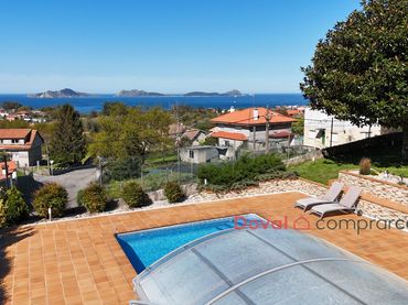 Villa con balcone in vendita a da Estea