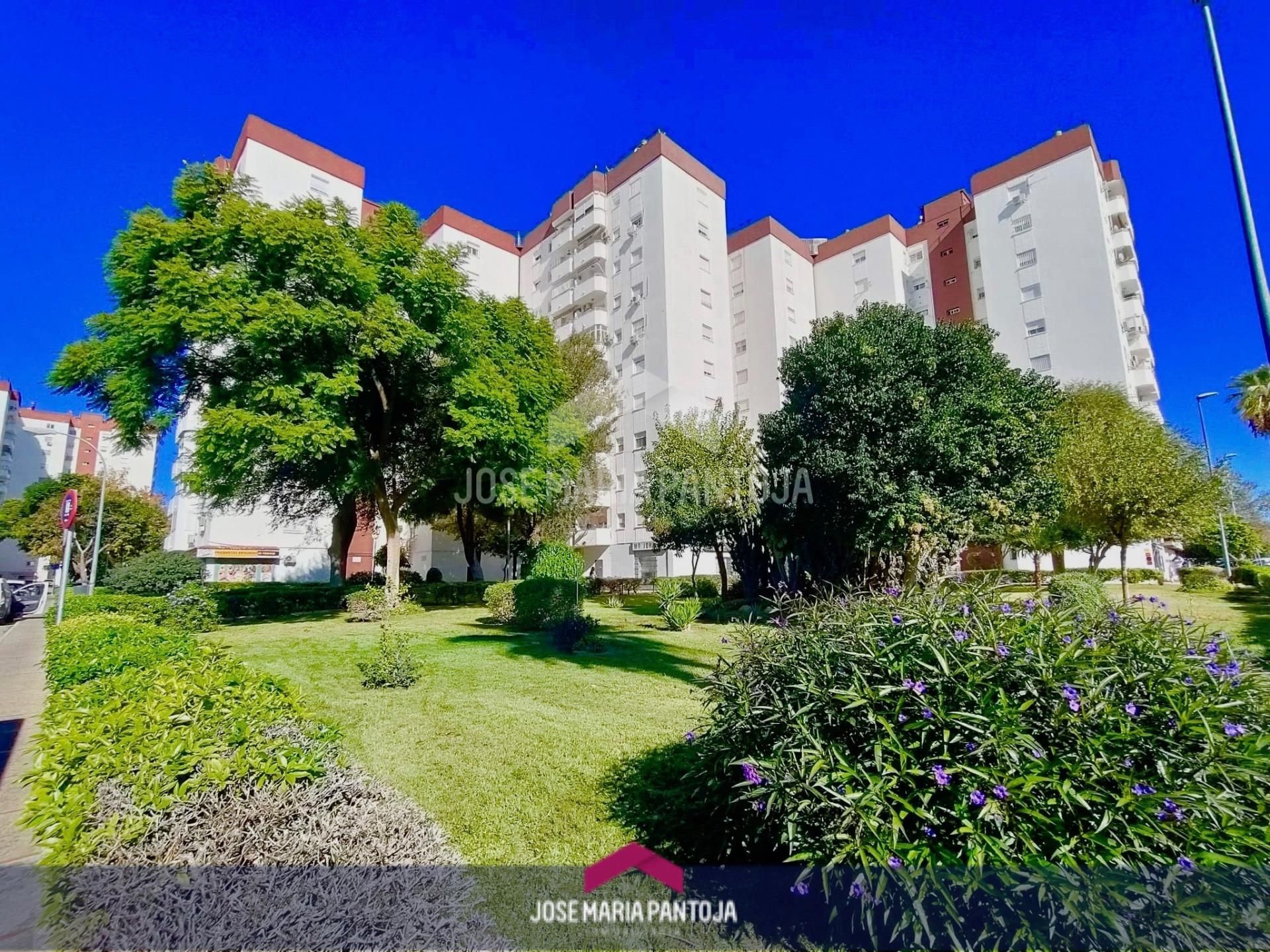 Exterior view of Flat for sale in Jerez de la Frontera  with Air Conditioner, Private garden and Terrace