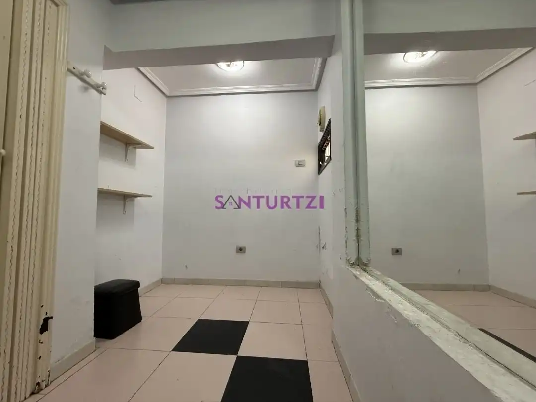 Geschaftsraum zum Verkauf in Santurtzi 
