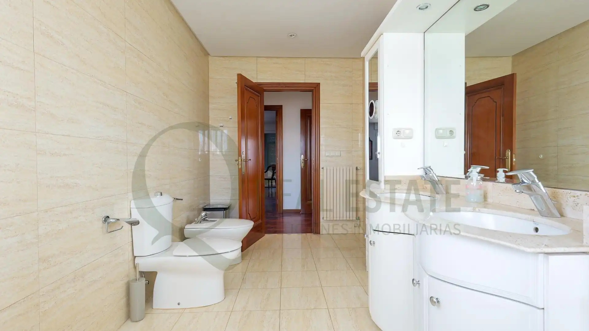 Badezimmer von Dachboden zur Miete in Alicante / Alacant mit Klimaanlage, Privatgarten und Terrasse